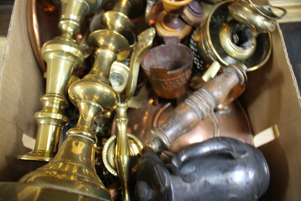 A group of assorted metalware